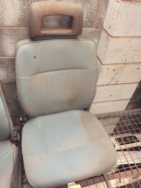 VL COMMODORE FRONT SEATS VK VH VB VC BERLINA CALAIS