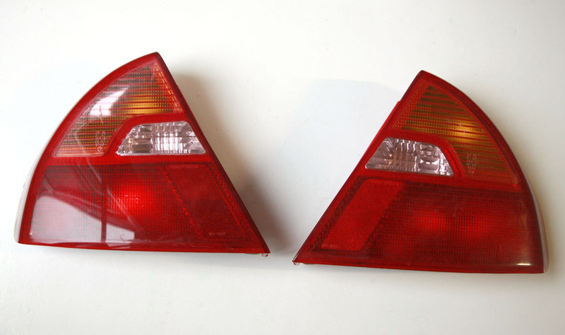 MITSUBISHI CE LANCER TAILLIGHTS 1997-2002
