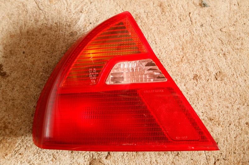 MITSUBISHI CE LANCER TAILLIGHTS 1997-2002