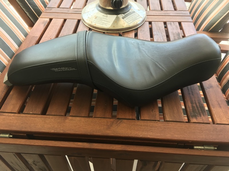 HARLEY DAVIDSON SPORTSTER LEATHER BADLANDER SEAT