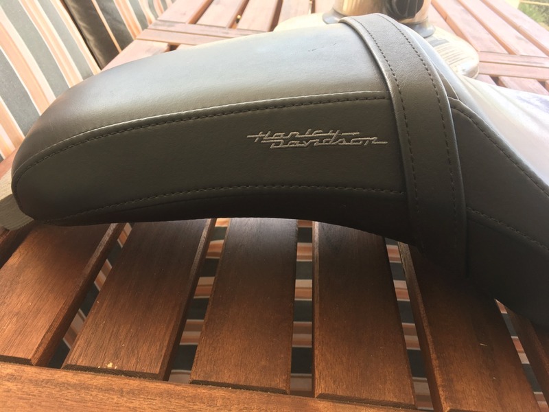 HARLEY DAVIDSON SPORTSTER LEATHER BADLANDER SEAT