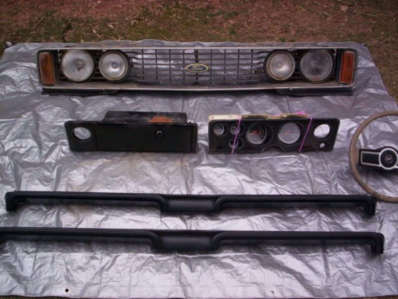 FORD XC GS GRILL