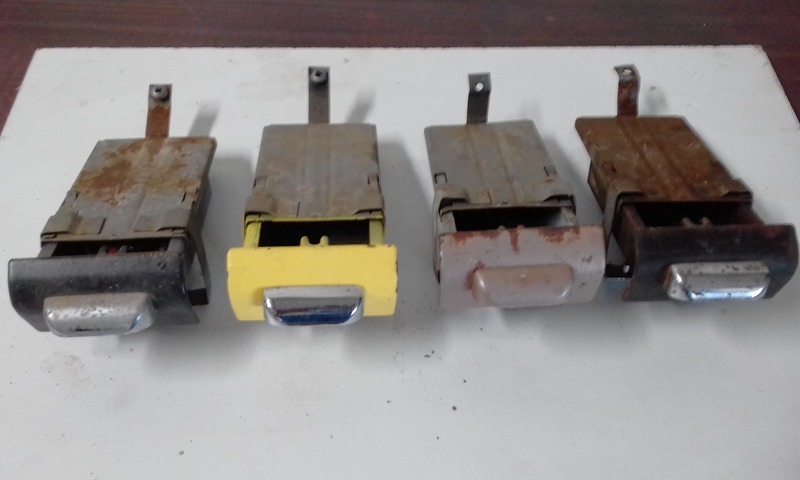 DODGE/INTERNATIONAL - ASH TRAYS