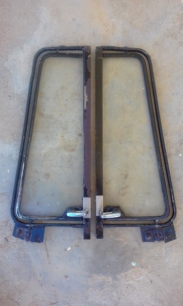 INTERNATIONAL/DODGE 1/4 WINDOWS
