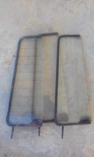 INTERNATIONAL/DODGE 1/4 WINDOWS