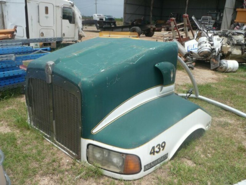 0 KENWORTH 401 bonnet