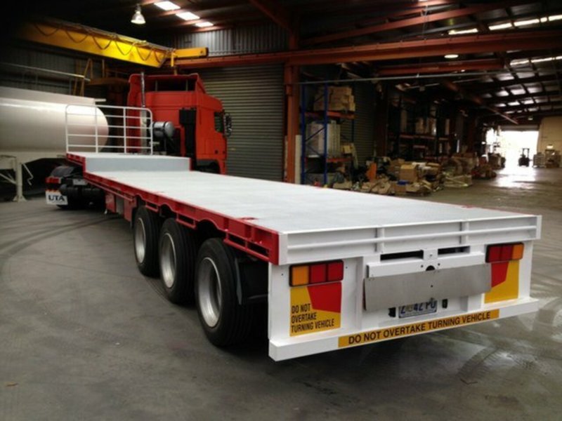 2014 Ultimate Trailers Drop Deck Extendable Trailer
