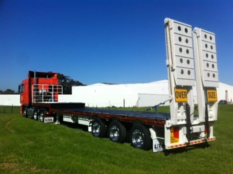 2014 Ultimate Trailers Extendable Drop Deck Trailer &Ramps