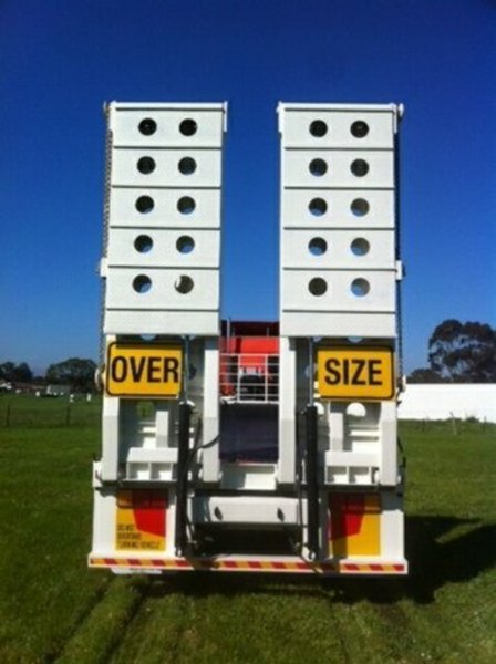 2014 Ultimate Trailers Extendable Drop Deck Trailer &Ramps