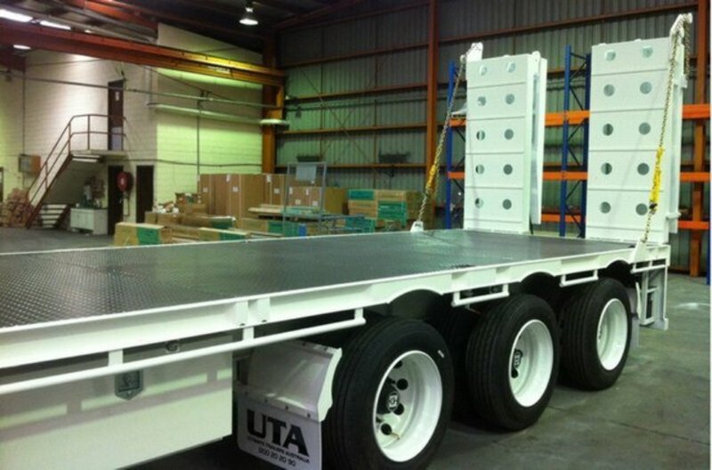 2014 Ultimate Trailers Extendable Drop Deck Trailer &Ramps