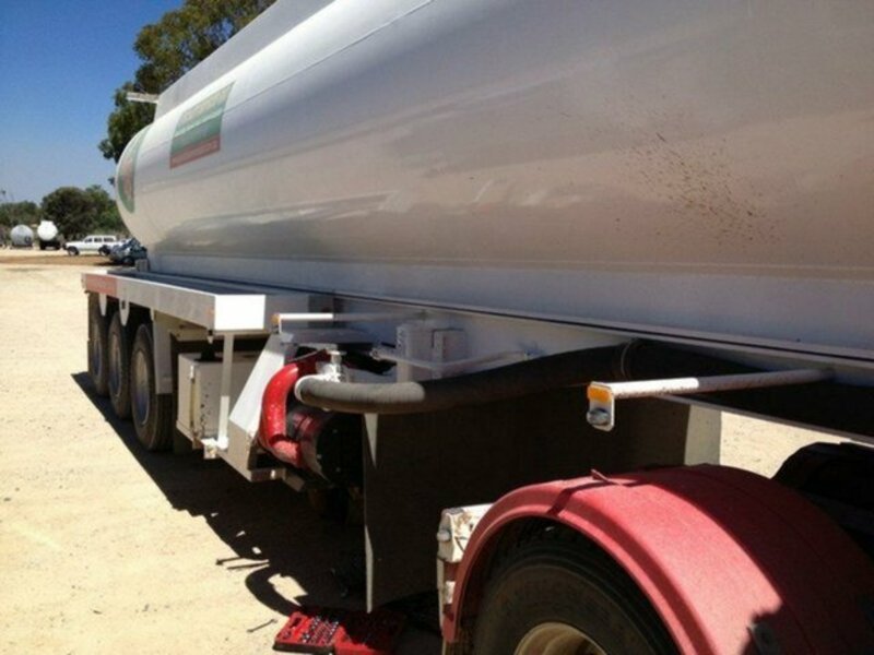 2014 Ultimate Trailers VACUUM TIPPER 26000LTR CHASSIS TIP