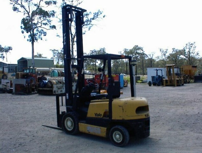 YALE 2.5 tonne diesel forklift