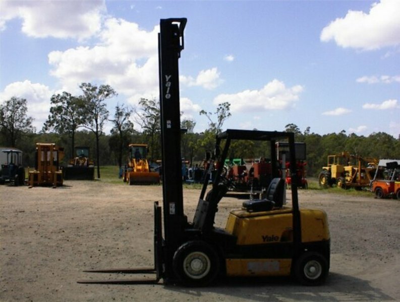YALE 2.5 tonne diesel forklift