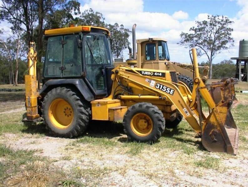 JOHN DEERE 315SE turbo 4x4 backhoe