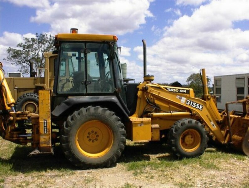 JOHN DEERE 315SE turbo 4x4 backhoe