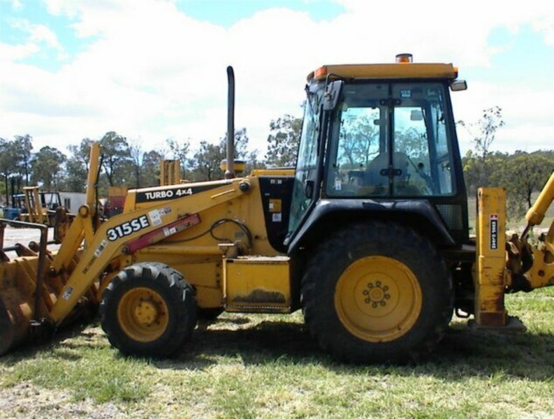 JOHN DEERE 315SE turbo 4x4 backhoe
