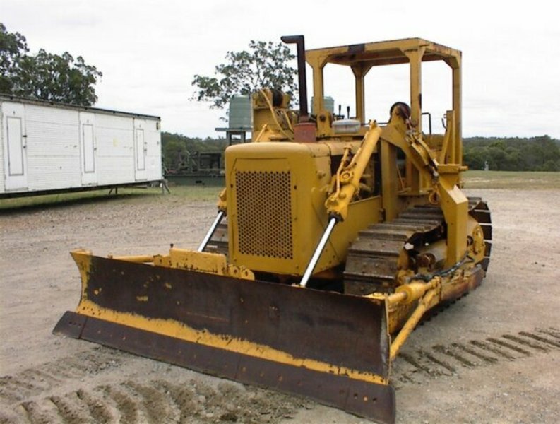 CATERPILLAR D4D 48V12874 dozer