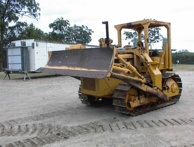 CATERPILLAR D4D 48V12874 dozer
