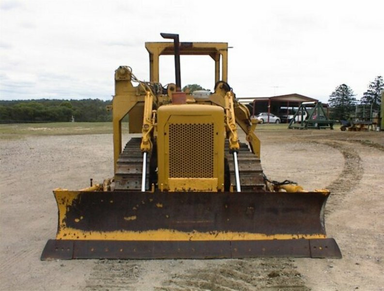 CATERPILLAR D4D 48V12874 dozer