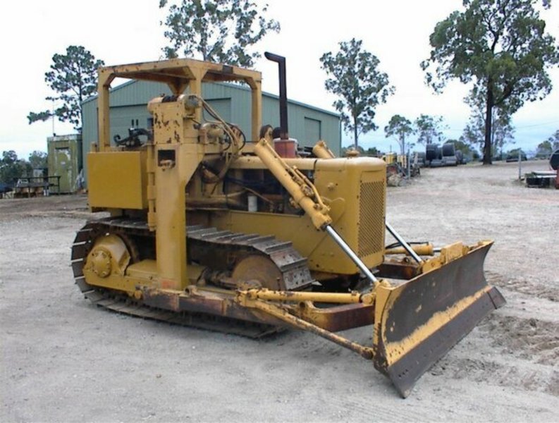 CATERPILLAR D4D 48V12874 dozer