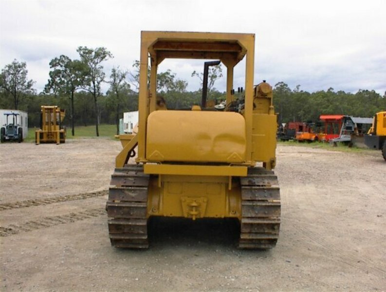 CATERPILLAR D4D 48V12874 dozer