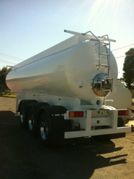 2014 Ultimate Trailers Vacuum Tanker 26000ltr