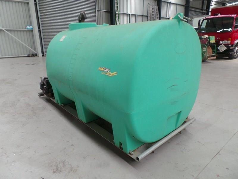2016 WORKMATE 4000 LITRE POLY TANKS
