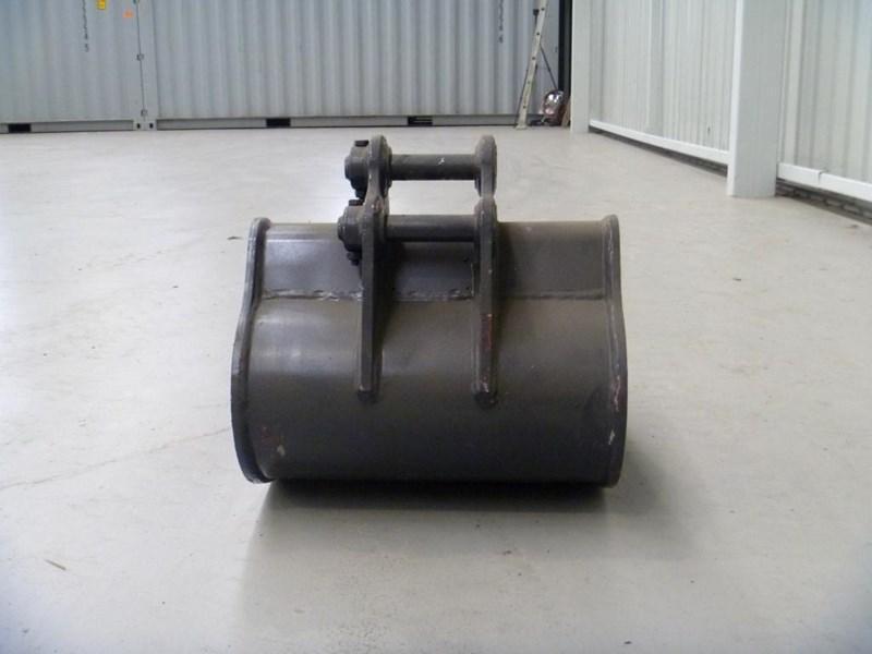2016 WORKMATE BUCKET