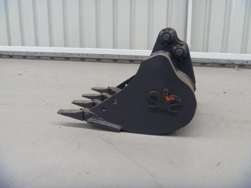 2016 WORKMATE BUCKET