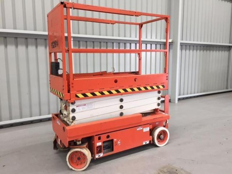 2005 SNORKEL S1930 SCISSOR LIFT