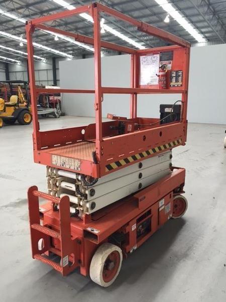 2005 SNORKEL S1930 SCISSOR LIFT