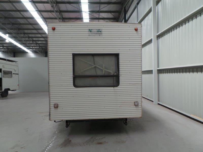 1996 TRAYMARK CARAVAN