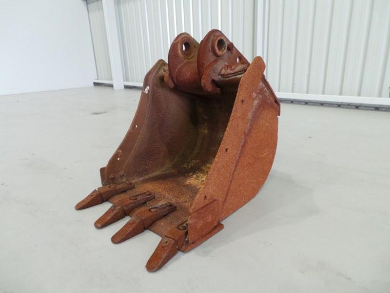 2016 WORKMATE 620MM BUCKET