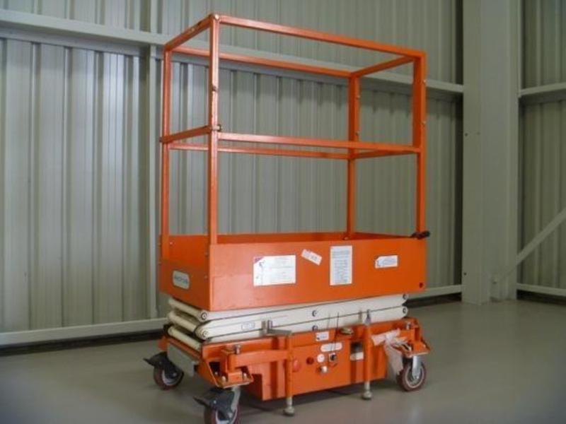 2014 SGS ELECTRIC SCISSOR LIFT