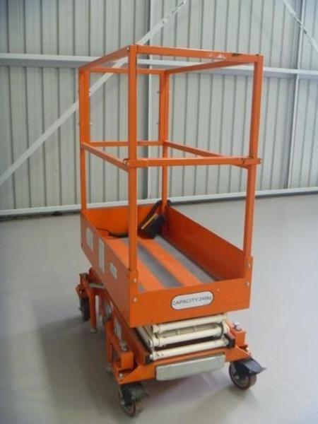 2014 SGS ELECTRIC SCISSOR LIFT
