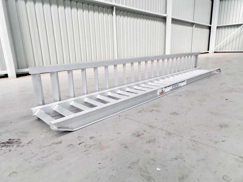 2016 WORKMATE ALLOY LOADING RAMPS