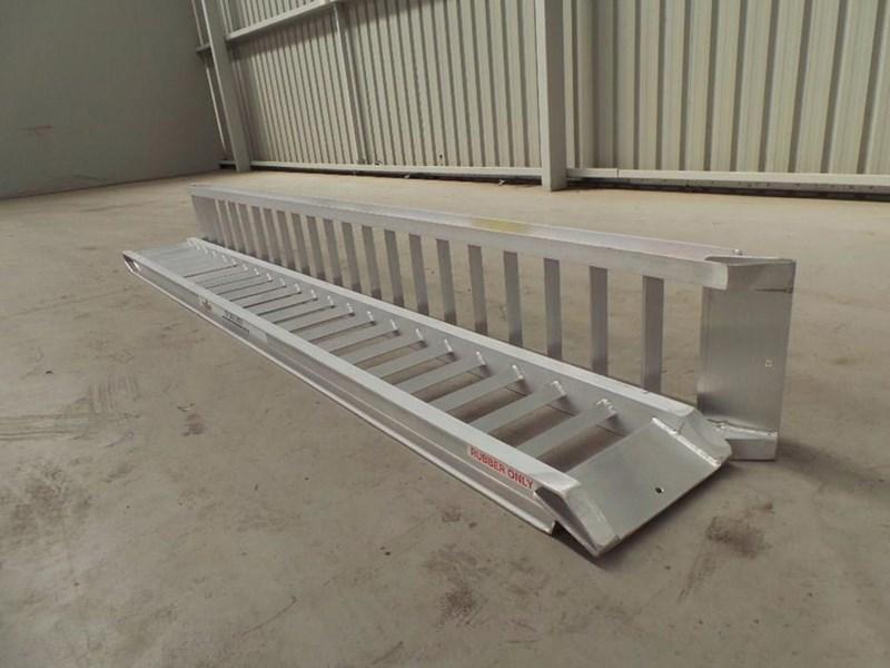 2016 WORKMATE ALLOY LOADING RAMPS