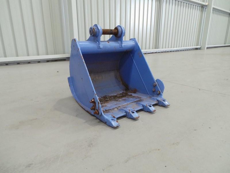 2016 WORKMATE 570MM BUCKET