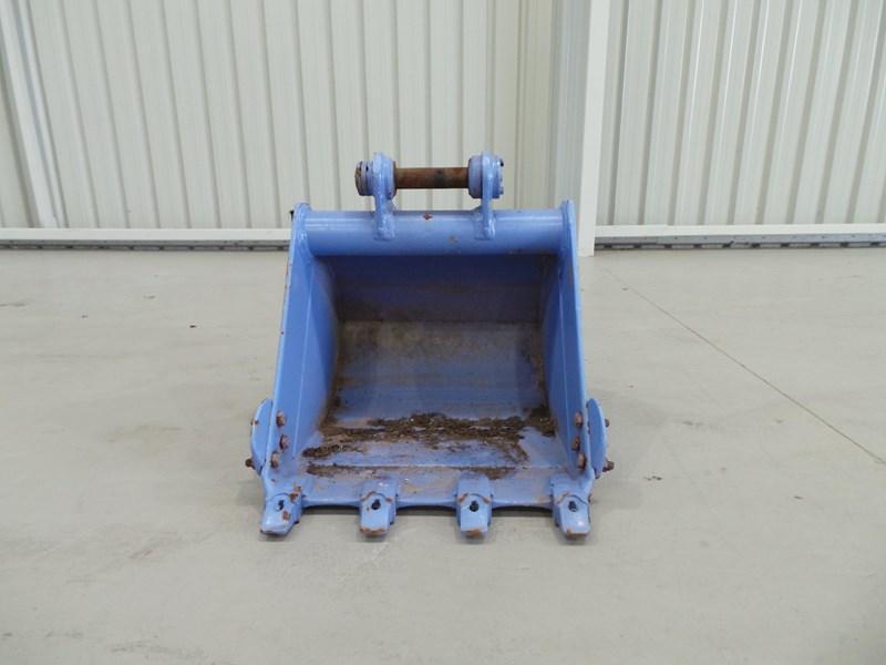 2016 WORKMATE 570MM BUCKET