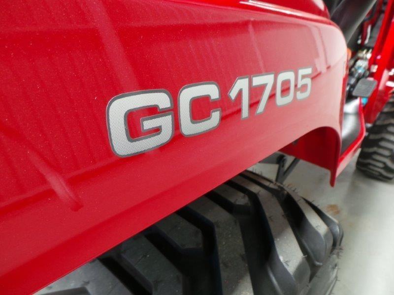 MASSEY FERGUSON GC1705 TRACTOR (LOADER & SLASHER PACKAGE)