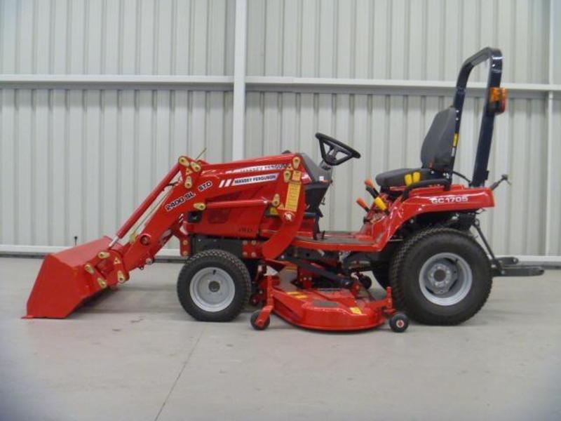 MASSEY FERGUSON GC1705 COMPACT TRACTOR