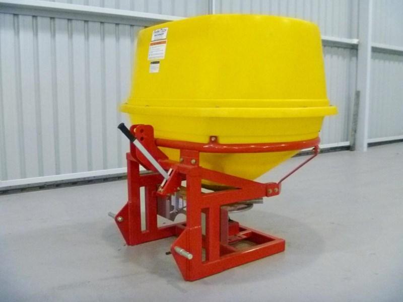 IRIS KS-900P FERTALISER SPREADER