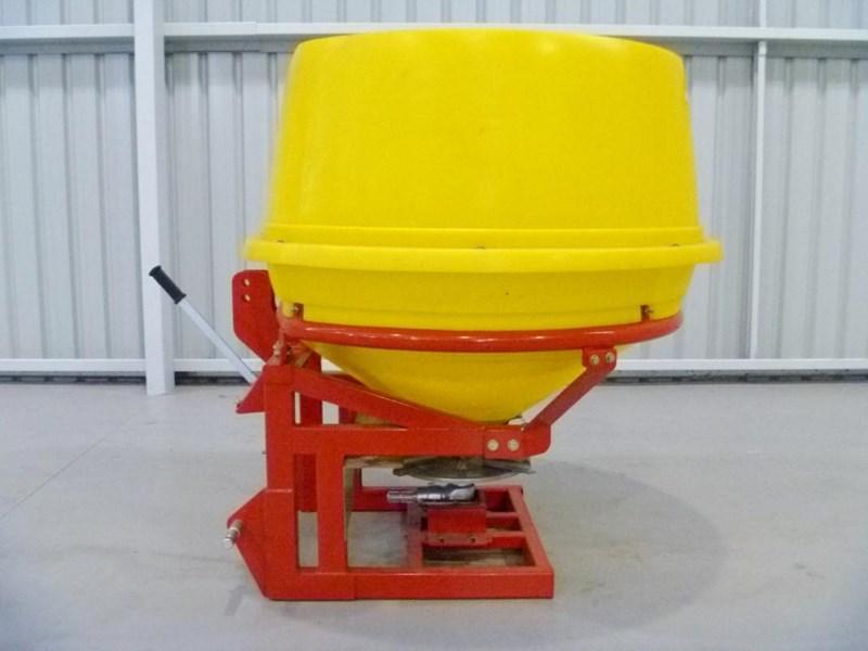 IRIS KS-900P FERTALISER SPREADER