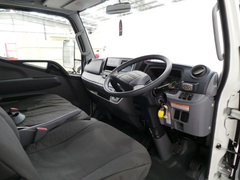 2017 FUSO Canter 515 Canter 515 Truck
