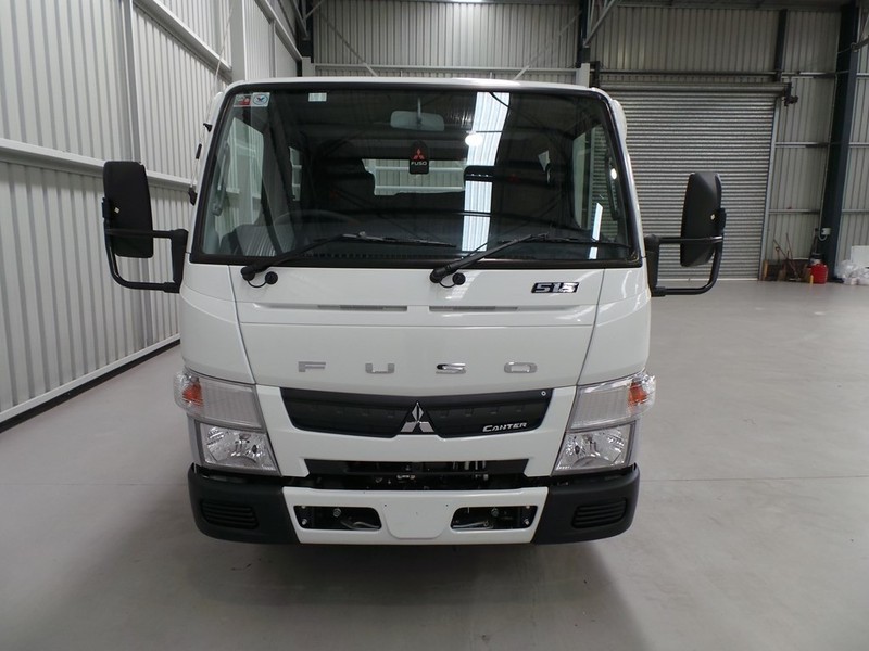 2017 FUSO Canter 515 Canter 515 Truck
