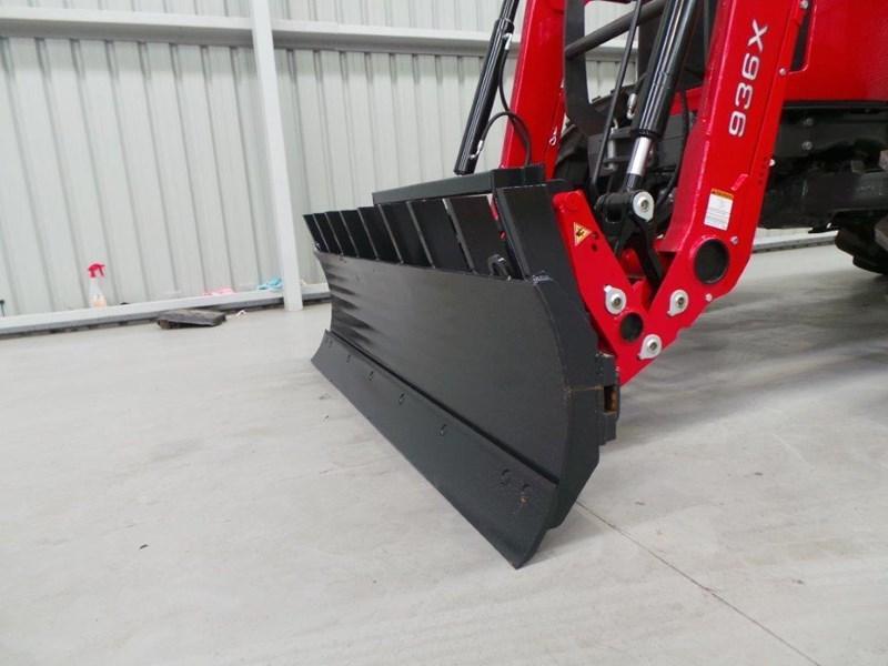 2015 BURDER REVERSIBLE ROOT RAKE & FRONT BLADE