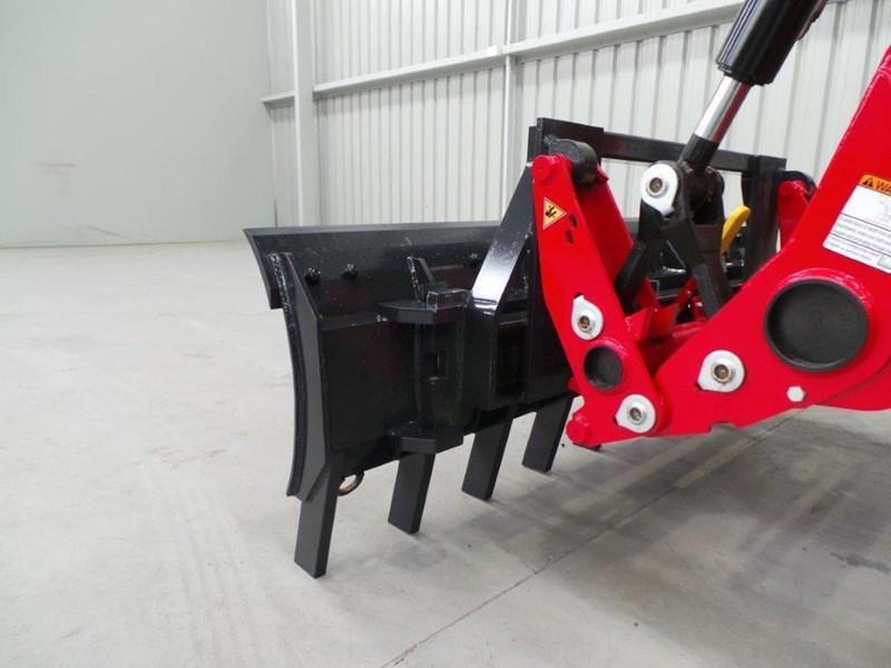 2015 BURDER REVERSIBLE ROOT RAKE & FRONT BLADE
