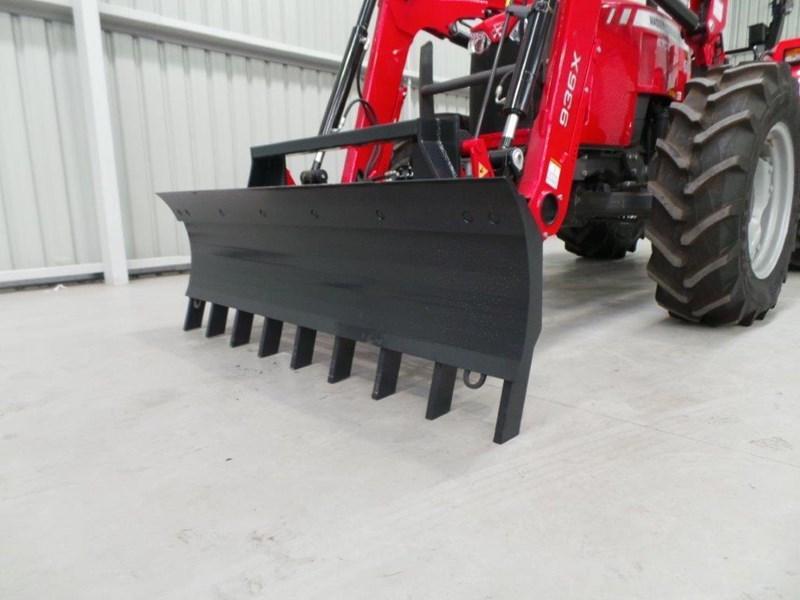 2015 BURDER REVERSIBLE ROOT RAKE & FRONT BLADE