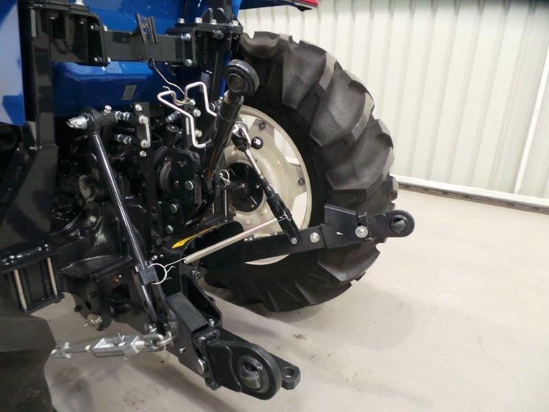 ISEKI TG5570 TRACTOR WITH ROPS
