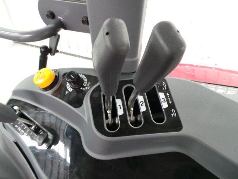 2015 MASSEY FERGUSON 4609.4C CAB TRACTOR